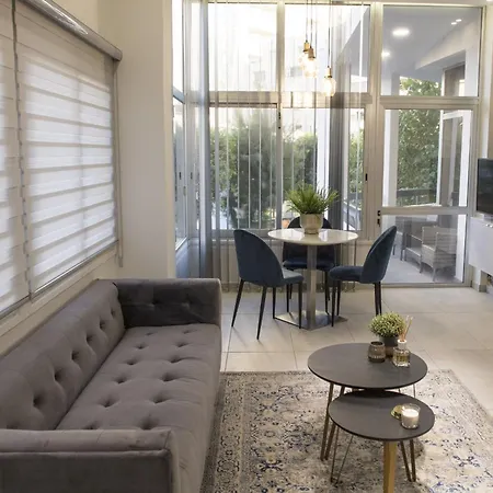 Glam Skin Apartment *